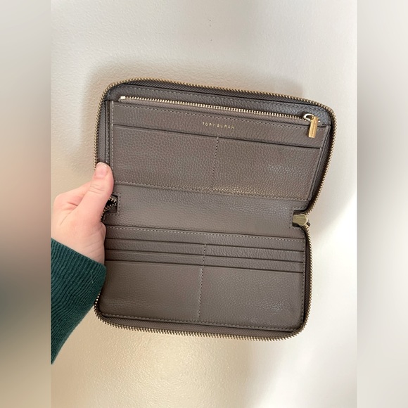 Tory Burch Wallet - Picture 5 of 6